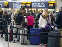 Συνεχίζονται οι απεργίες στα ευρωπαϊκά αεροδρόμια