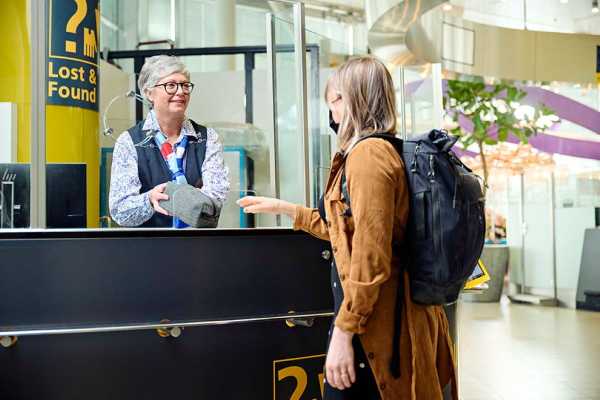 Τι πρέπει να κάνετε εάν μια αεροπορική εταιρεία χάσει τις αποσκευές σας