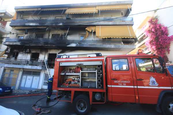Ριζούπολη: Σβήστηκε η φωτιά σε διαμέρισμα – Απεγκλωβίστηκαν έξι άνθρωποι
