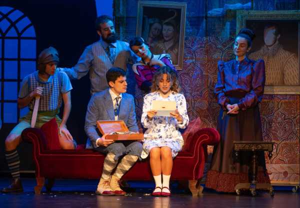«Το Φάντασμα του Κάντερβιλ» του Όσκαρ Ουάιλντ για λίγες ακόμα παραστάσεις στην Παιδική Σκηνή του Θεάτρου Βεάκη