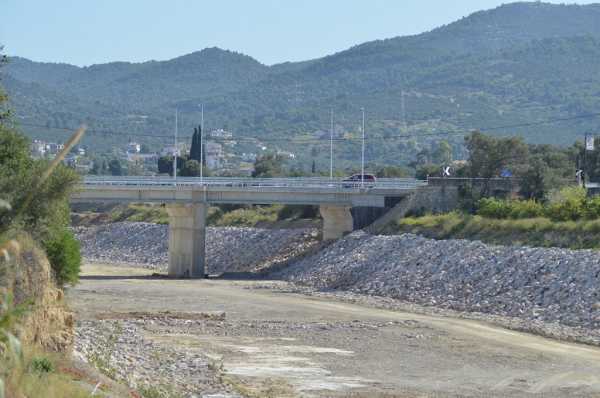 Σταϊκούρας: Η Γέφυρα των Φύλλων στην Εύβοια είναι έργο με υψηλή κοινωνική ανταποδοτικότητα