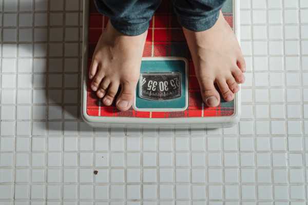Covid-19: Η παχυσαρκία «εκτοξεύθηκε» στα παιδιά κατά τη διάρκεια της πανδημίας στη Βρετανία