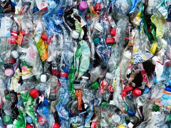 Οι εταιρίες πλαστικών εξαπάτησαν το κοινό σχετικά με την ανακύκλωση, αποκαλύπτει έκθεση