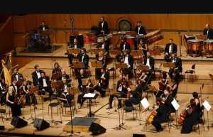 H Εθνική Συμφωνική Ορχήστρα της ΕΡΤ σε μια ξεχωριστή συναυλία στο Δημοτικό Θέατρο Πειραιά